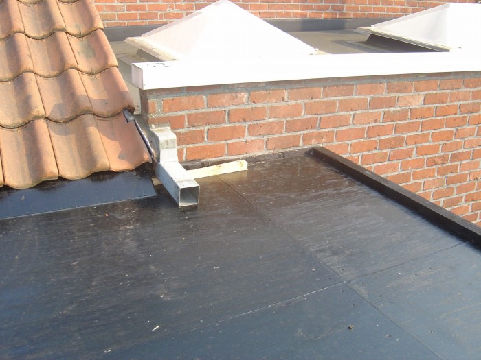 Dakdichting op plat dak van particuliere woning