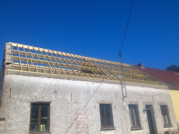 Onderconstructie voor hellend dak van gerenoveerde woning