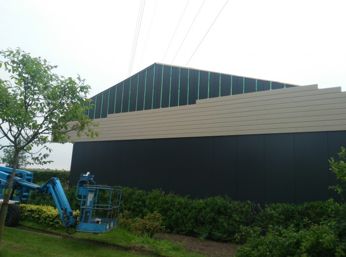 Dakbekleding modern gebouw