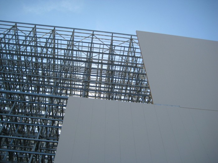 Detail dakaanleg appartementsblok